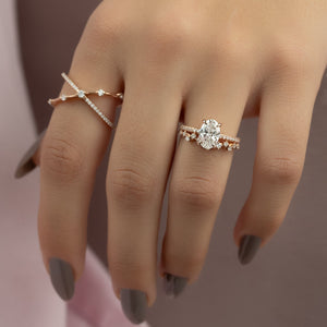 The Pave Crown Kamellie Set  With A 3 Carat Oval 14K Rose Gold Moissanite