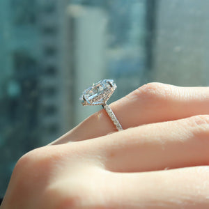 The Pave Crown Kamellie Set With A 2.5 Carat Oval 18K White Gold Lab Diamond