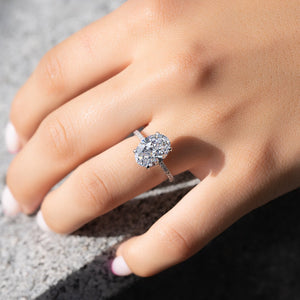 The Pave Crown Kamellie Set With A 1.5 Carat Oval 18K White Gold Lab Diamond