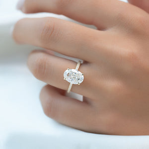 The Pave Crown Kamellie Set With A 1 Carat Oval 14K Yellow Gold Lab Diamond