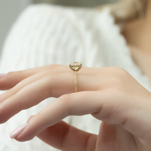 The Crown Kamellie Set With A 1 Carat Princess 18K Yellow Gold Lab Diamond