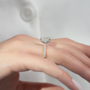 The Crown Kamellie Set With A 1 Carat Radiant 18K White Gold Lab Diamond