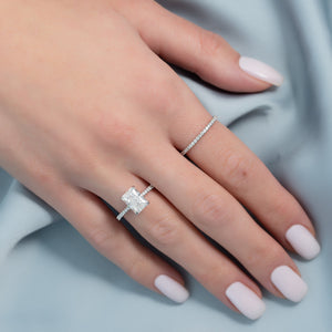 The Crown Kamellie Set With A 1 Carat Radiant 18K White Gold Lab Diamond