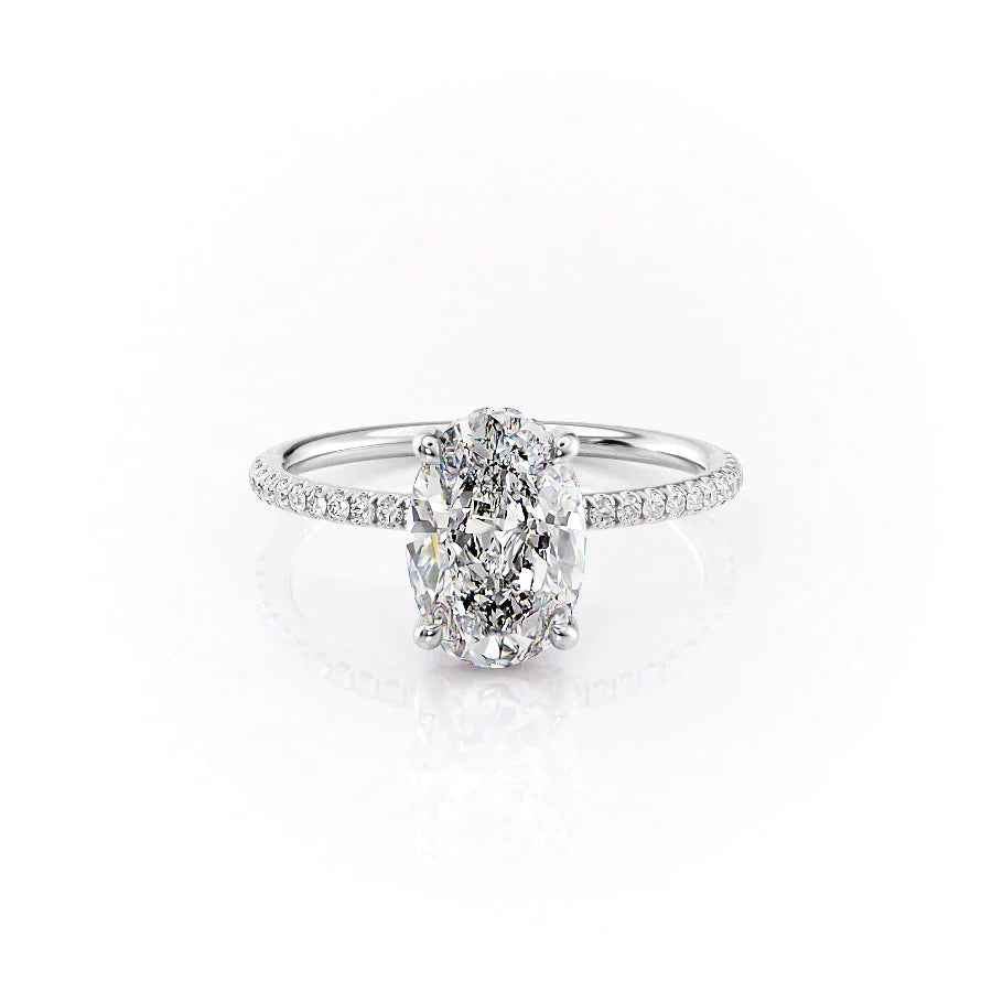 The Pave Crown Kamellie Set  With A 1 Carat Oval 18K White Gold Moissanite