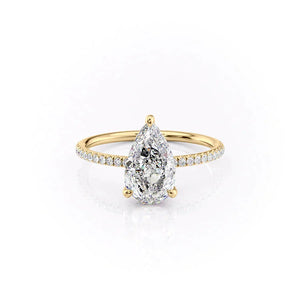 The Pave Crown Kamellie Set  With A 4 Carat Pear 14K Yellow Gold Moissanite