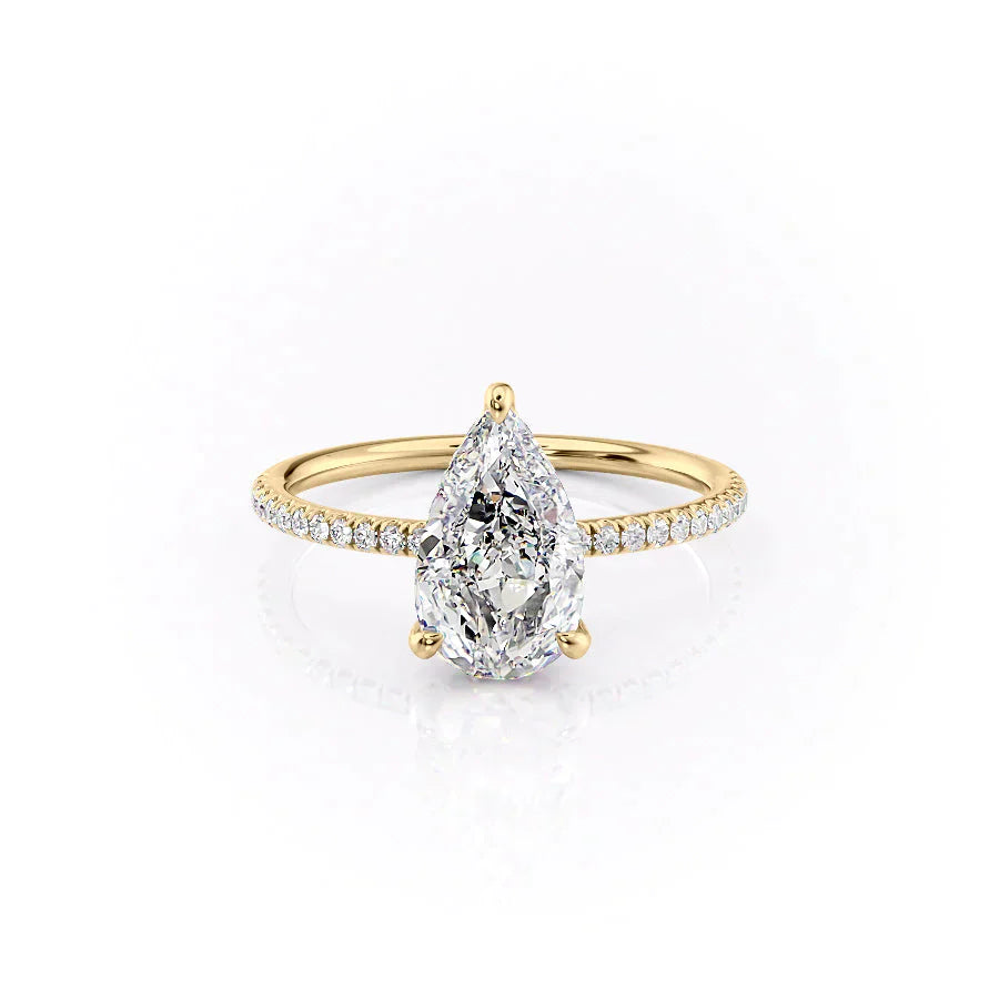 The Crown Kamellie Set With A 1.5 Carat Pear 18K Yellow Gold Lab Diamond