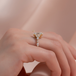The Kristen Set With A 1 Carat Oval 18K Yellow Gold Lab Diamond