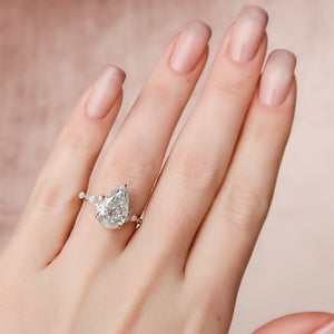 The Kristen Set With A 1 Carat Pear 14K Rose Gold Lab Diamond