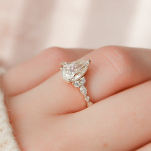 The Kristen Set With A 1 Carat Pear 18K Yellow Gold Lab Diamond