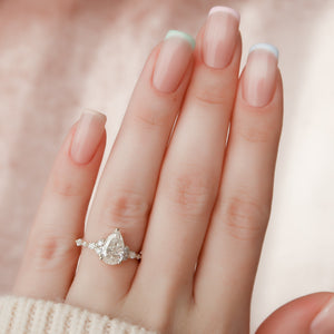 The Kristen Set With A 1 Carat Pear 18K Yellow Gold Lab Diamond