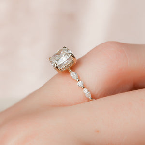 The Lindsey Set With A 1 Carat Cushion 18K Yellow Gold Lab Diamond