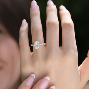 The Lindsey Set With A 2 Carat E. Cushion 18K Yellow Gold Lab Diamond
