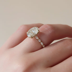 The Lindsey Set With A 1.5 Carat Oval 18K Yellow Gold Lab Diamond