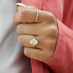 The Pears Liv Set  With A 2.5 Carat Oval 18K Yellow Gold Moissanite