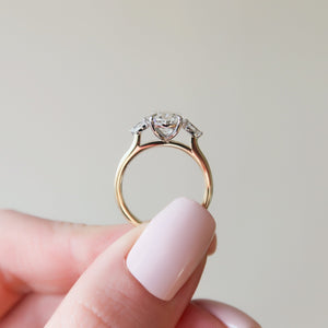 The Pears Liv Set With A 2.5 Carat Oval 14K Yellow Gold Lab Diamond