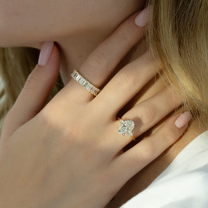 The Pears Liv Set  With A 2.5 Carat Oval 18K Yellow Gold Moissanite