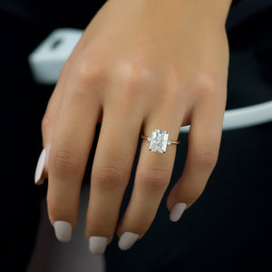 The Pears Liv Set  With A 2.5 Carat Radiant 18K Yellow Gold Moissanite