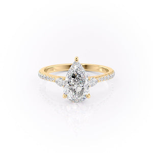 The Pears Liv Set With A 1.5 Carat Pear 18K Yellow Gold Lab Diamond