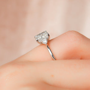 The Lia Set With A 1 Carat E. Cushion 14K White Gold Lab Diamond