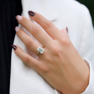 The Hidden Halo Penelope Set With A 1 Carat Emerald 18K Yellow Gold Lab Diamond