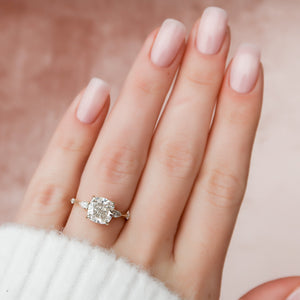 The Naomi Set With A 1 Carat Cushion 18K Yellow Gold Lab Diamond
