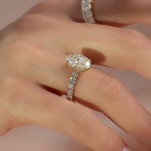 The Adelle Set With A 1 Carat Oval 18K Yellow Gold Lab Diamond