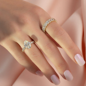 The Adelle Set With A 1 Carat Oval 18K Yellow Gold Lab Diamond