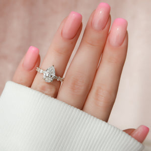The Adelle Set With A 1 Carat Pear 18K Yellow Gold Lab Diamond