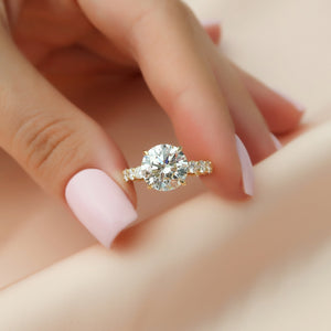 The Adelle Set With A 1 Carat Round 18K Yellow Gold Lab Diamond