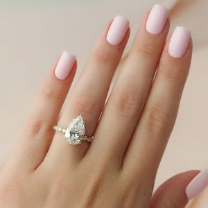 The Khloe Set With A 1 Carat Pear 18K Yellow Gold Lab Diamond