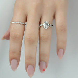 The Angelina Set With A 1 Carat Oval 18K White Gold Lab Diamond