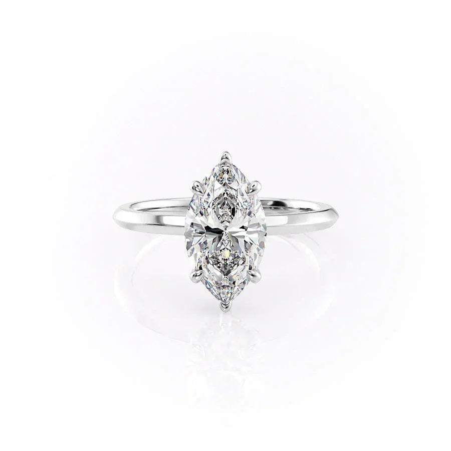 The Razor Kamellie Set  With A 2 Carat Marquise 18K White Gold Moissanite