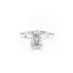 The Razor Kamellie Set  With A 2.5 Carat Oval 14K White Gold Moissanite