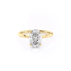 The Razor Kamellie Set  With A 2.5 Carat Oval 18K Yellow Gold Moissanite