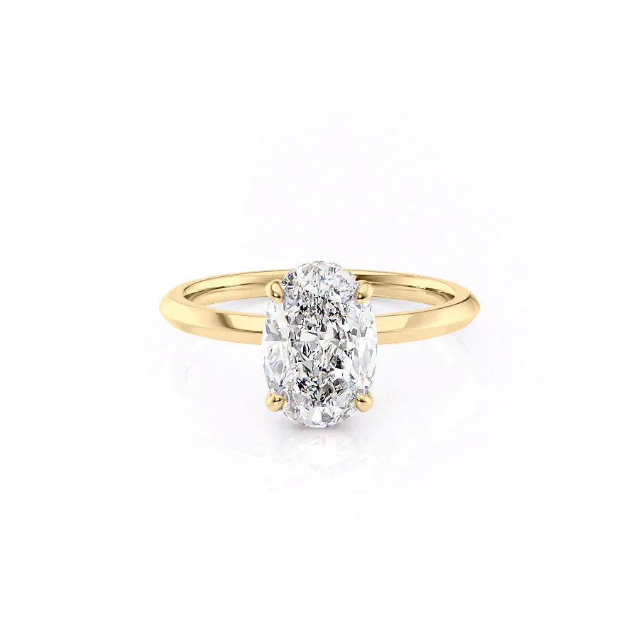 The Razor Kamellie Set  With A 1 Carat Oval 18K Yellow Gold Moissanite