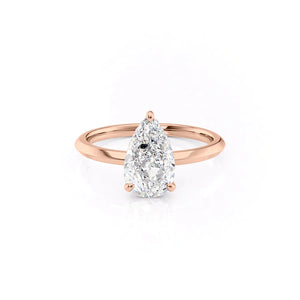 The Razor Kamellie Set  With A 1.5 Carat Pear 14K Rose Gold Moissanite