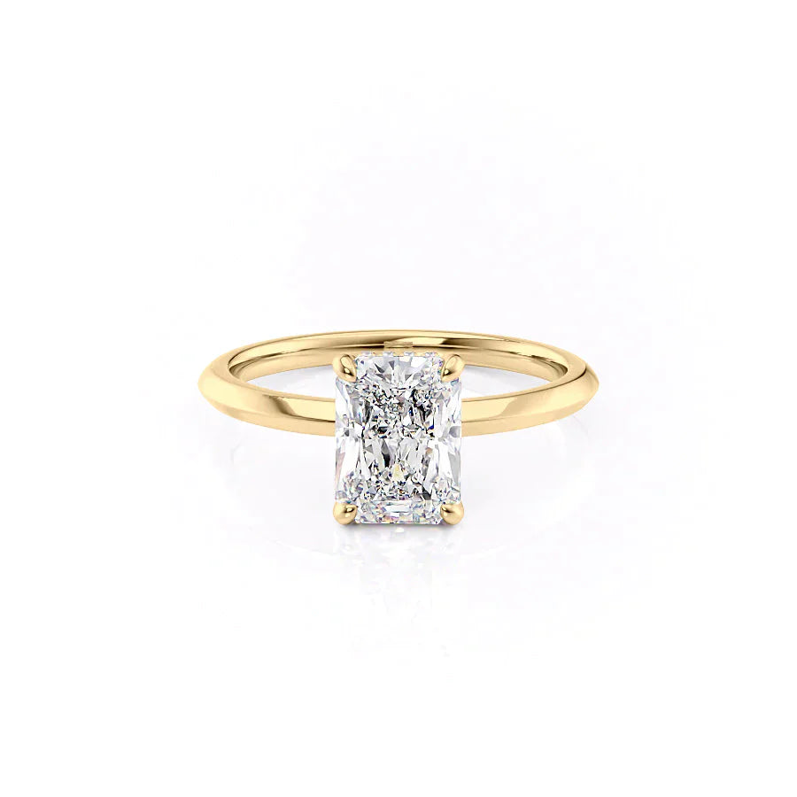 The Razor Kamellie Set  With A 2.5 Carat Radiant 18K Yellow Gold Moissanite