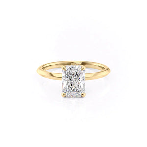 The Razor Kamellie Set  With A 3.5 Carat Radiant 18K Yellow Gold Moissanite