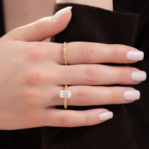 The Elizabeth Set With A 1 Carat Emerald 18K Yellow Gold Lab Diamond