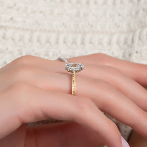 The Elizabeth Set With A 1 Carat Oval 18K Yellow Gold Lab Diamond