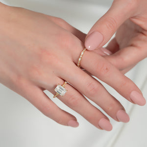 The Amber Set With A 1 Carat Emerald 18K Yellow Gold Lab Diamond