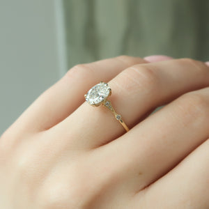 The Amber Set With A 1 Carat Oval 18K Yellow Gold Lab Diamond