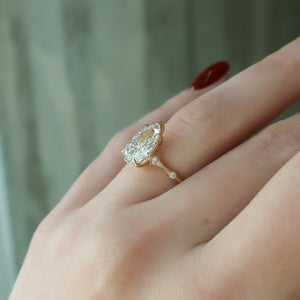 The Amber Set With A 1 Carat Pear 18K Yellow Gold Lab Diamond