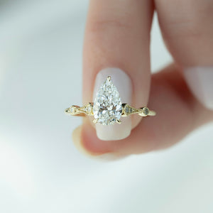 The Amber Set With A 1 Carat Pear 18K Yellow Gold Lab Diamond