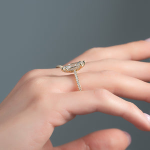 The Kamellie Set With A 1 Carat Marquise 18K Yellow Gold Lab Diamond