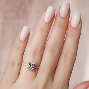 The Low Profile Kamellie Set With A 1 Carat Cushion 18K White Gold Lab Diamond