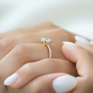 The Low Profile Kamellie Set With A 1 Carat Cushion 18K Yellow Gold Lab Diamond