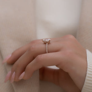 The Low Profile Kamellie Set With A 2 Carat Pear 14K Rose Gold Lab Diamond
