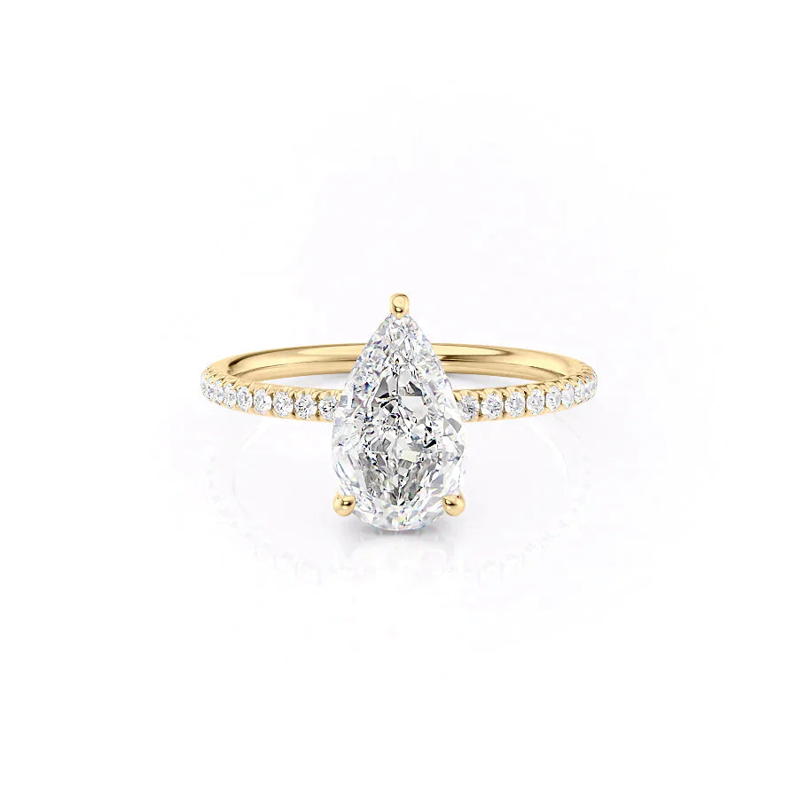 The Low Profile Kamellie Set With A 3 Carat Pear 18K Yellow Gold Lab Diamond
