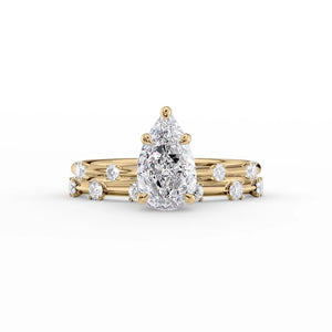 The Serena Set With A 1 Carat Pear 18K Yellow Gold Lab Diamond